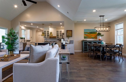 Marshall House | Brackens View Retreat | Modern Mountain Farmhouse on 2.5 Acres