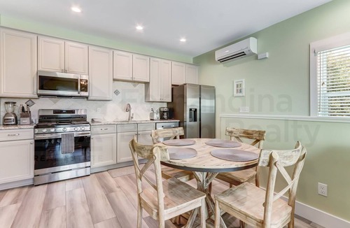 Fernandina Beach Condo | BRAND-NEW build! Dog Friendly! Close to Ocean! Above garage condo!