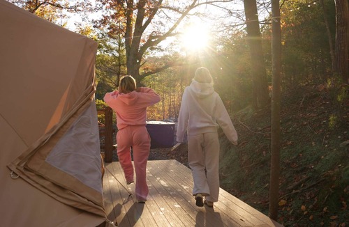 Waynesville RV Rental | Brand New! Camp #5 with Bathhouse