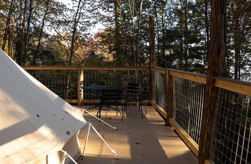 Waynesville RV Rental | Brand New! Camp #5 with Bathhouse