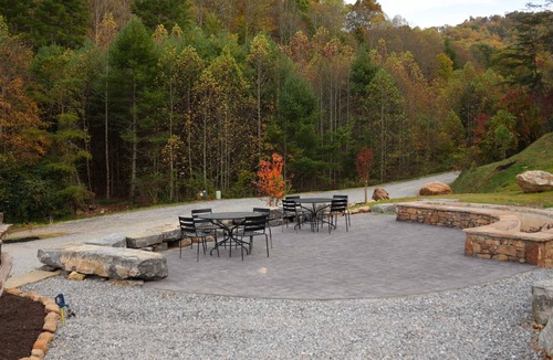 Waynesville RV Rental | Brand New! Camp #8 with Bathhouse