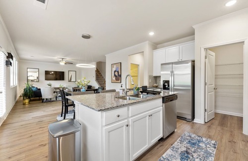 Church Street House | Brand New Modern House! 10min from ATL Airport