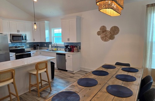 Gulfport House | Brand New Spacious 5BR, 4BA house Built Aug 25, 85 in TV, GameRoom, New Special