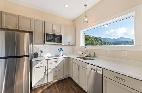 Waynesville Apartment | Brand New Sunrise Exceptional views!