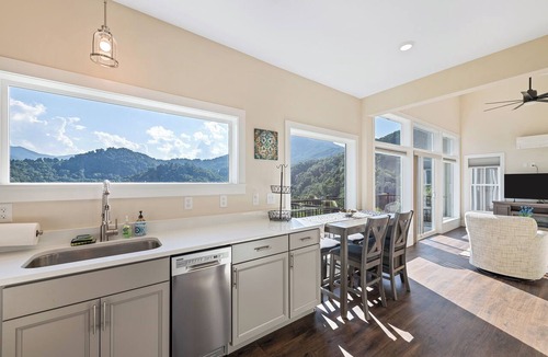 Waynesville Apartment | Brand New Sunrise Exceptional views!