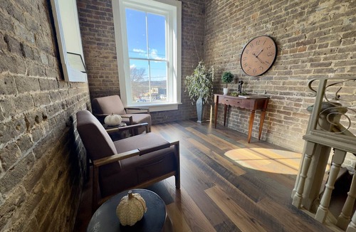 Jefferson City Apartment | Branner Room, The Lodge at Old City Hall