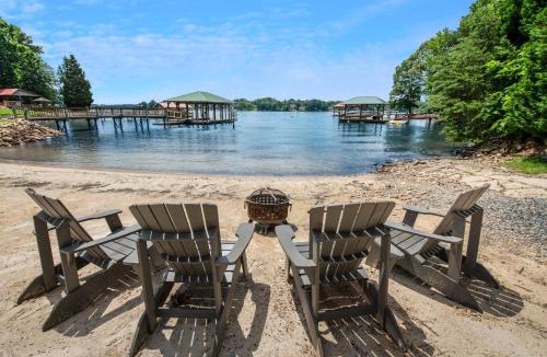 Mooresville House | Bridlewood Cove