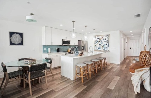 Madeira Beach Apartment | Bright & Beachy Luxury Condo