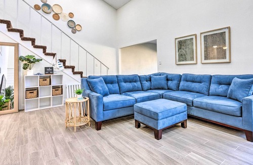 Perdido Bay Villas House | Bright Pensacola Townhome on Golf Course!
