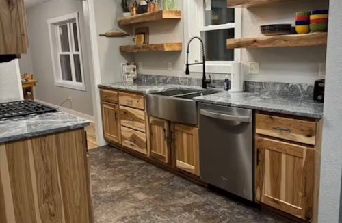 Eau Claire House | Broken Willow Bungalow