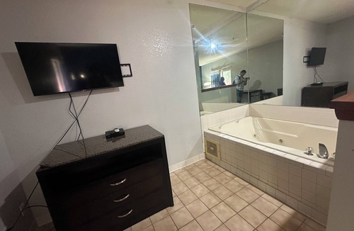 Barnesville Hotel | Budget Inn, Hwy 41