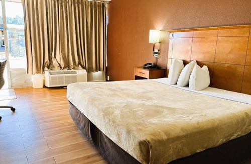 Phenix City Hotel | Budgetel Inn - Phenix City