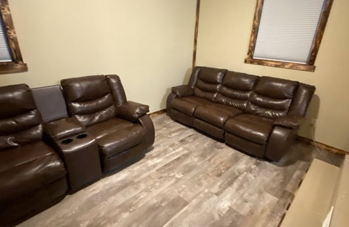 Guntersville House | Burnt Pine- Plenty of room for fishermen AND their boats!