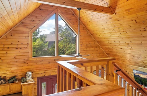Sevierville House | Cabin Retreat - Private Hot Tub & Pool Table