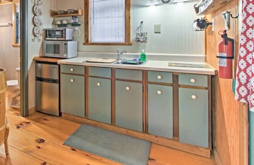 Del Rio Cabin | Cabins at Brush Creek Mtn-Bear Den