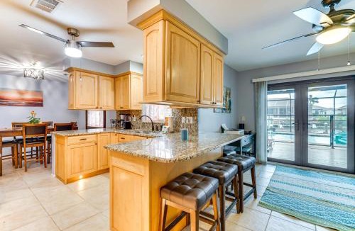 Cape Coral House | Canalfront Cape Coral Home: Fish, Swim & Lounge!