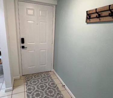 Caloosahatchee Apartment | Cape Coral Waterfront Condo- A Boater's Dream