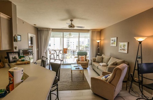 South Island Apartment | Captains Bay 303