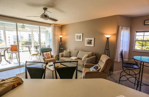 South Island Apartment | Captains Bay 303