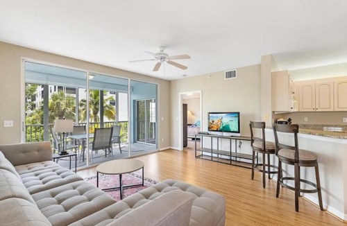 South Island Apartment | Captains Bay South 201