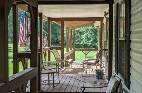Eatonton House | Carey’s Cove on Lake Sinclair