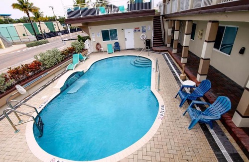 Hollywood Apartment | Caribbean Resort Suites