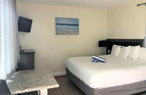 Hollywood Apartment | Caribbean Resort Suites