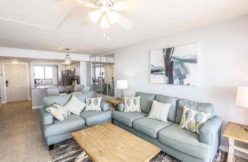 South Island Apartment | Carlos Pointe 435