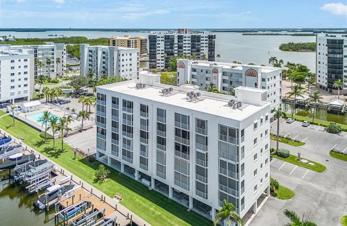 South Island Apartment | Casa Marina 521 condo