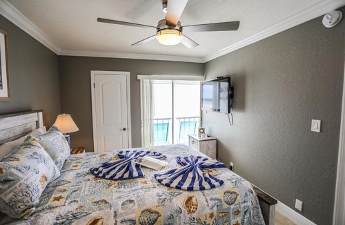 South Island Apartment | Castle Beach 204