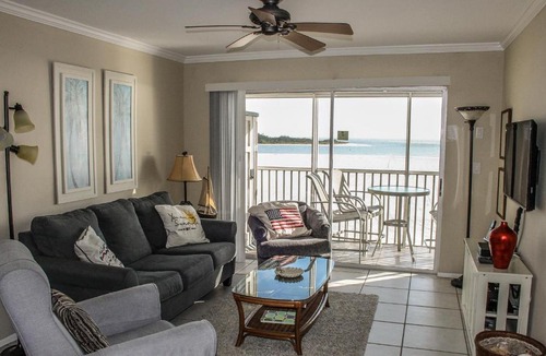 South Island Apartment | Castle Beach - 303