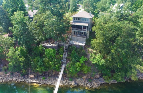 Crane Hill House | Central Perk - pet friendly, luxury cabin feel, coffee!