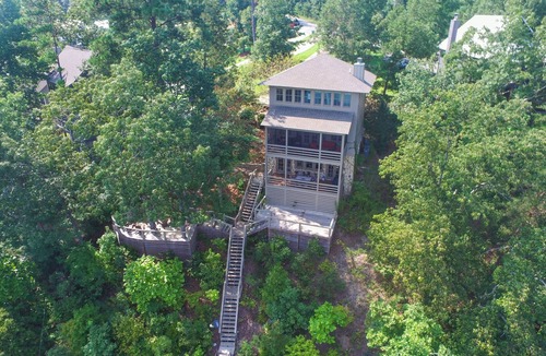 Crane Hill House | Central Perk - pet friendly, luxury cabin feel, coffee!