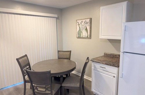 Daleville Apartment | Charming 2-bedroom apartment with WiFi, AC in fabulous Daleville