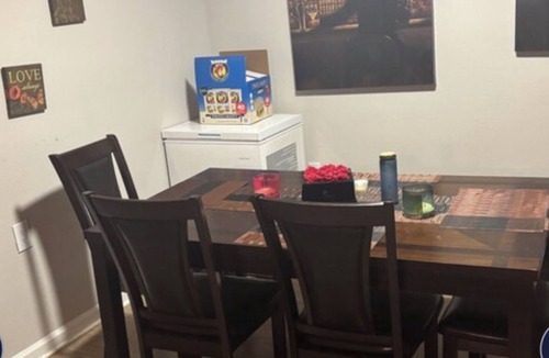 Town Center Apartment | Charming 2-bedroom apartment with AC in superb Kennesaw