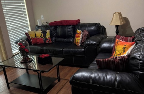 Town Center Apartment | Charming 2-bedroom apartment with AC in superb Kennesaw