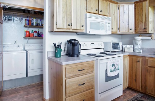 Murphy Cabin | Charming 2-bedroom cabin in fabulous Murphy, NC Next Chapter's Retreat