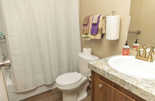 Alexander House | Charming 2-bedroom house with WiFi, AC in welcoming Weaverville