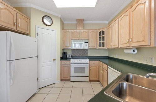 Dock Junction House | Charming 2-bedroom house on a Pond with Wildlife
