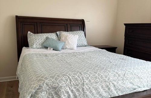 Douglasville House | Charming 2-bedroom house in lovely Douglasville with AC, WiFi