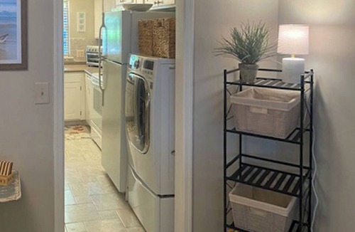 King City Condo | Charming 2-BR condo with WiFi, AC in delightful St. Simons Island's Pier Village