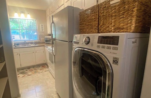 King City Condo | Charming 2-BR condo with WiFi, AC in delightful St. Simons Island's Pier Village