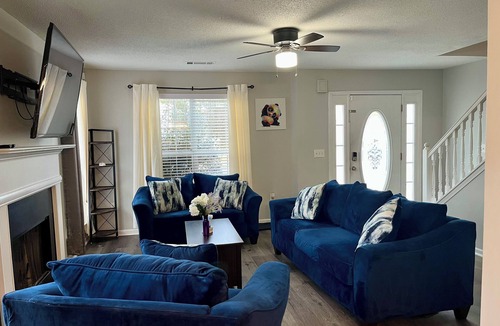 Jonesboro House | Charming 3-bedroom house in Metro Atlanta