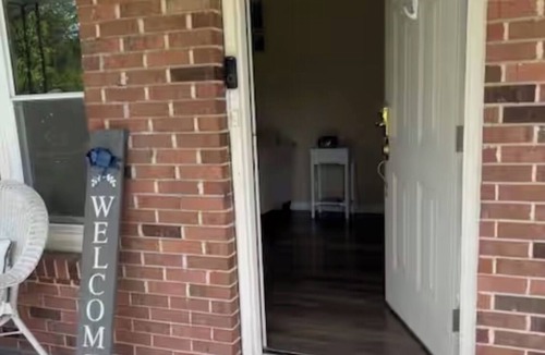 Macon House | Charming 3-bedroom house in delightful Macon with AC