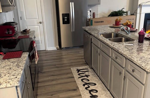 Lovejoy House | Charming 3-bedroom townhome with AC and WiFi in delightful Hampton