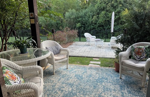 Auburn House | Charming 3-bedroom townhome with WiFi and AC in Auburn