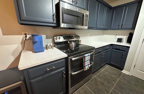 McDonough House | Charming 4-bedroom house with fire pit, rocking chair front porch and WiFI.