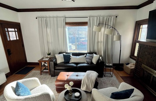 Kingfield House | Charming 4-Bedroom Minneapolis Retreat – Perfect for Your Getaway!