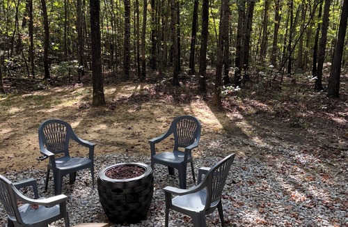 Belvidere Cabin | Charming cabin in Belvidere with WiFi and AC