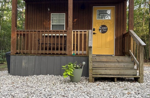 Belvidere Cabin | Charming cabin in Belvidere with WiFi and AC